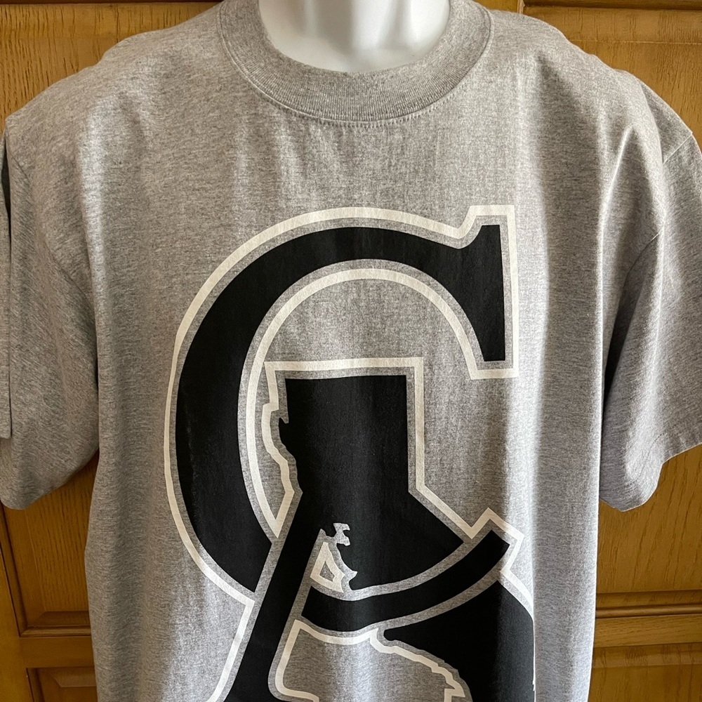 NWOT. T-shirt